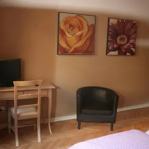 Quo Vadis Arena Bed & Breakfast
